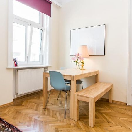 Beautiful Viennese Apartment Екстериор снимка